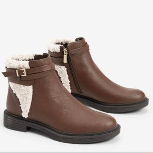 Kenneth Cole Reaction Wind Lug Buckle Cozy Bootie Brown With Faux Fur Size 6.5